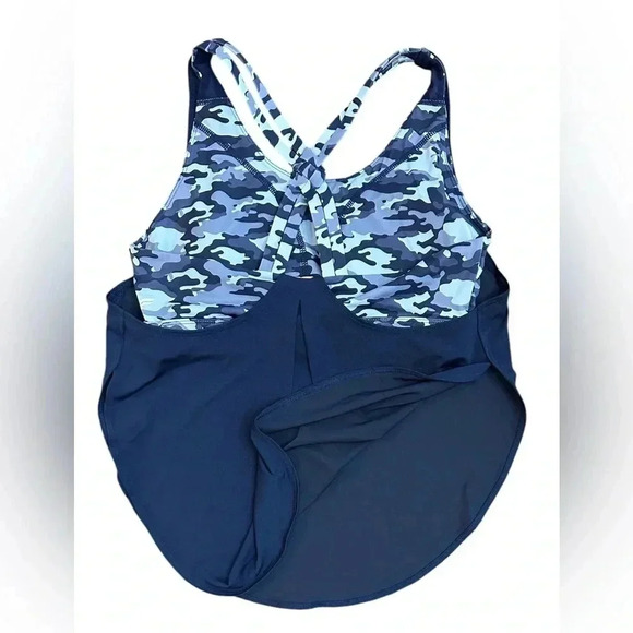 NWT Fabletics Giselle Powertouch Light Built-In Bra Swing Tank Blue Medium - Picture 8 of 10